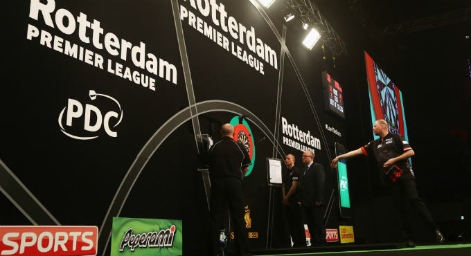 Voorspellingen Rotterdam Premier League Darts Ahoy: Raymond van Barneveld - Michael van Gerwen | Getty